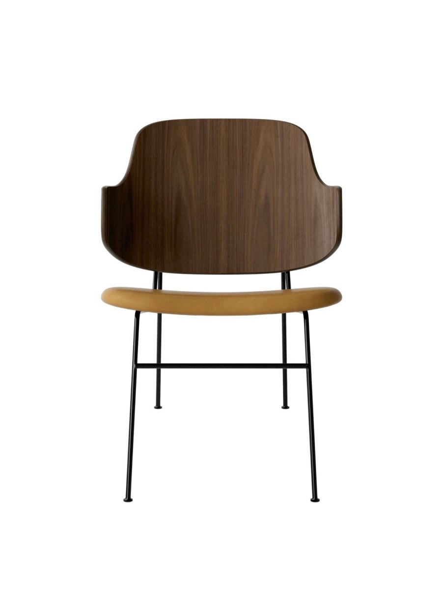 The Penguin Lounge Chair. Walnut/Dakar 0250