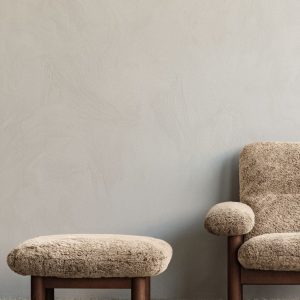 Brasilia Ottoman. Sheepskin