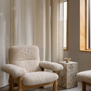 Brasilia Lounge Chair. Sheepskin